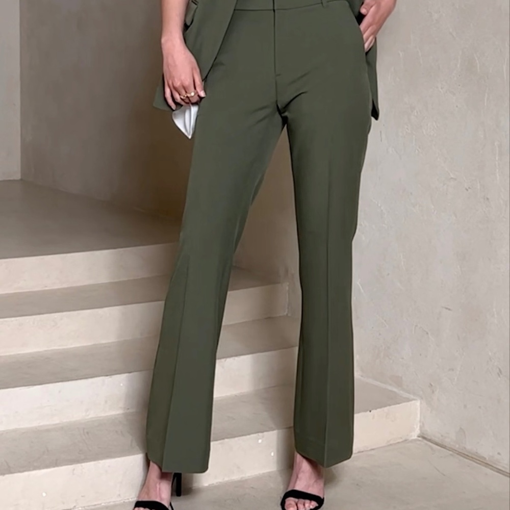 NWT Banana Republic Sculpted Stretch Bootcut Pants, size 12 Petite - 2 Colors